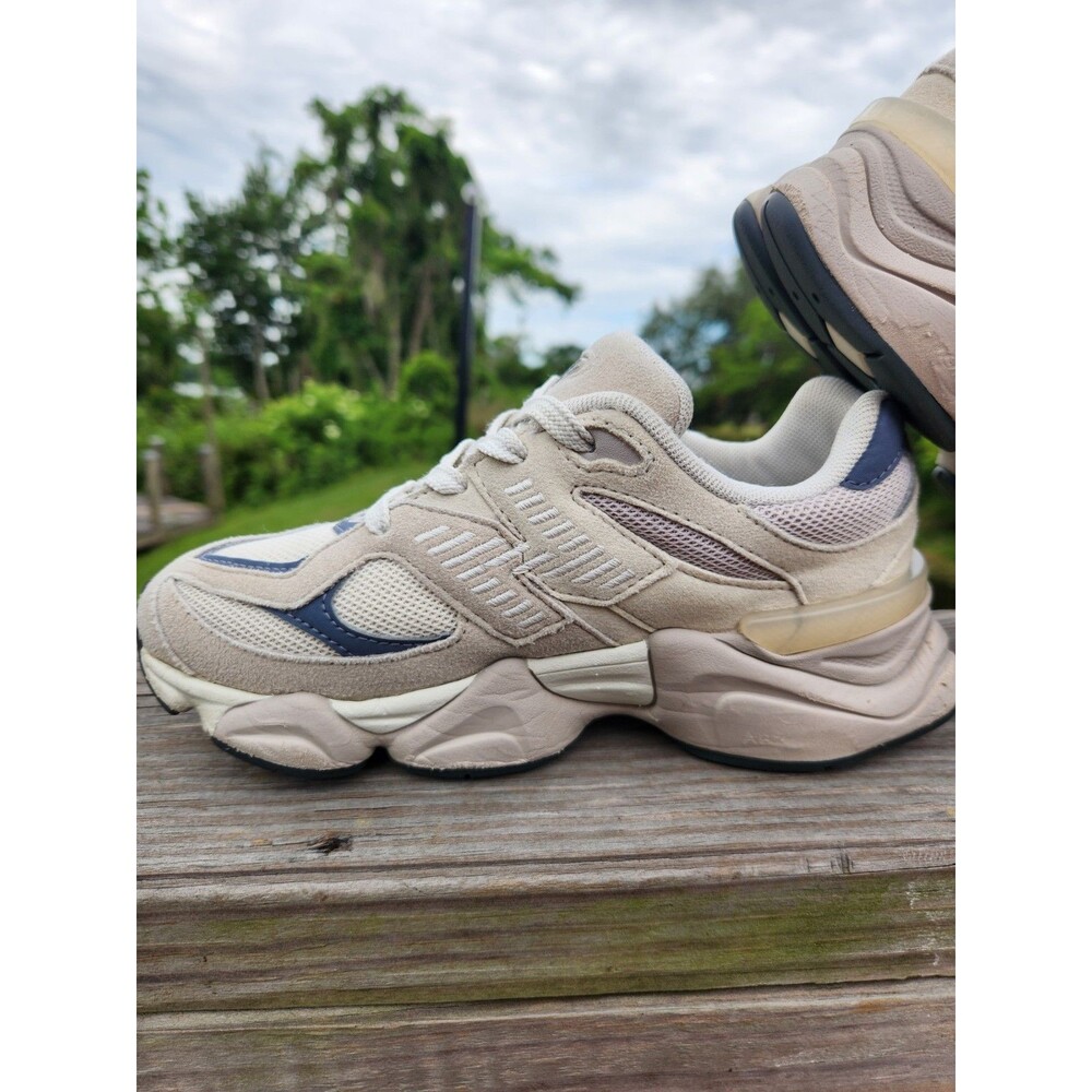 New Balance 9060 Little Kids' Lace Leather Beige Cream Sneakers Shoes Size 2 - Picture 10 of 15